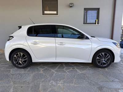 Peugeot 208 208 1.2 puretech Allure s&amp;s 75cv Bianco usata Bagnolo Piemonte