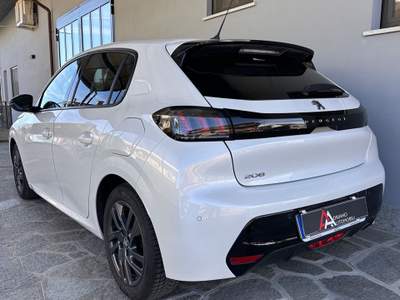 Peugeot 208 208 1.2 puretech Allure s&amp;s 75cv Bianco usata Bagnolo Piemonte