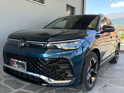 Volkswagen Tiguan 2.0 tdi R-Line Plus 150cv dsg Verde usata Bagnolo Piemonte