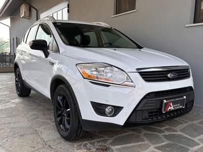 Ford Kuga 2.0 tdci Titanium 4wd 163cv Bianco usata Bagnolo Piemonte