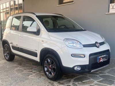 Fiat Panda Panda 0.9 t.air turbo 4x4 85cv E6 Bianco usata Bagnolo Piemonte