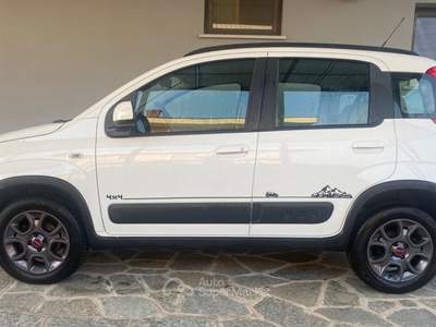 Fiat Panda Panda 0.9 t.air turbo 4x4 85cv E6 Bianco usata Bagnolo Piemonte