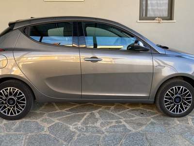 Lancia Ypsilon 1.0 firefly hybrid Platino s&amp;s 70cv Grigio usata Bagnolo Piemonte