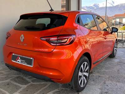 Renault Clio Clio 1.0 sce Life 65cv my21 Arancione usata Bagnolo Piemonte