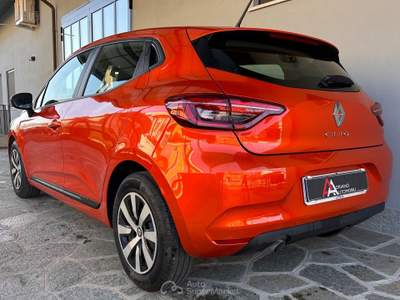 Renault Clio Clio 1.0 sce Life 65cv my21 Arancione usata Bagnolo Piemonte