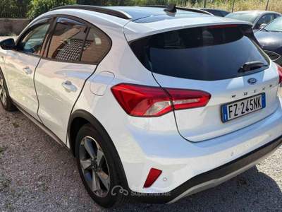 Ford Focus 1.0 EcoBoost 125 CV Active Bianco usata Monterotondo