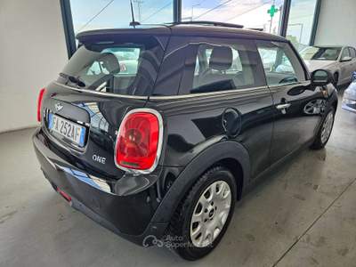 MINI One 1.2 benzina  75cv 3p TETTO APRIBILE / NEOPATENTATI Nero usata Martinengo