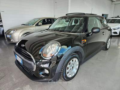 MINI One 1.2 benzina  75cv 3p TETTO APRIBILE / NEOPATENTATI Nero usata Martinengo