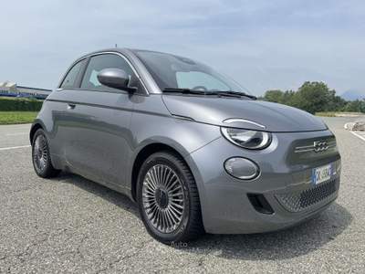 Fiat 500e 42 kWh Icon UNICO PROPRIETARIO usata Settimo Torinese