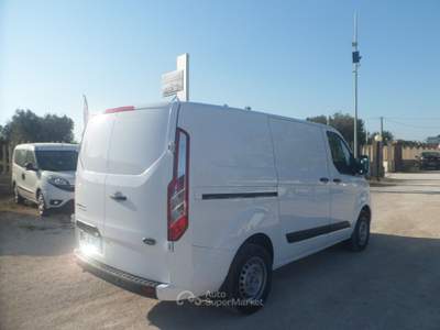 Ford Transit Custom furgone Bianco usata San Michele Salentino