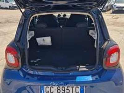 Smart ForFour 1.0 52Kw GPL Manu Passion - Blocca Ora! Blu/Azzurro usata Ciampino