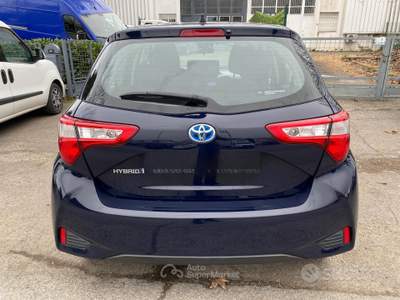 Toyota Yaris 5 porte Active usata San Lazzaro di Savena