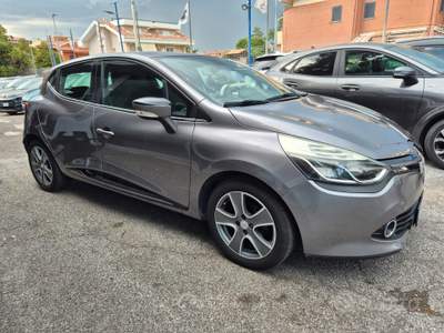 Renault Clio 5 porte COSTUMWENATIONAL usata Ciampino