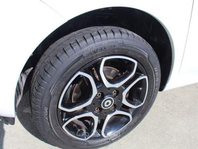 Smart ForFour 70 1.0 twinamic Passion Bianco usata Padula