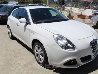 Alfa Romeo Giulietta 2.0 JTDm-2 170 CV Distinctive Bianco usata Padula