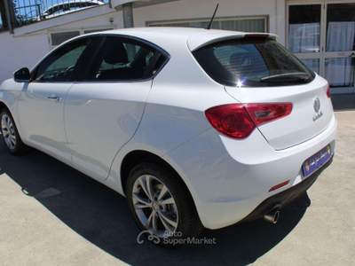 Alfa Romeo Giulietta 2.0 JTDm-2 170 CV Distinctive Bianco usata Padula