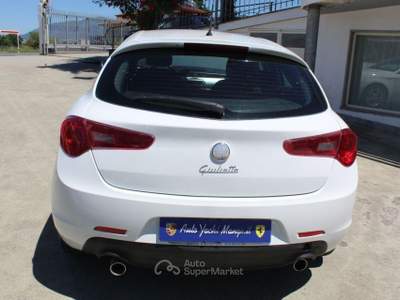 Alfa Romeo Giulietta 2.0 JTDm-2 170 CV Distinctive Bianco usata Padula