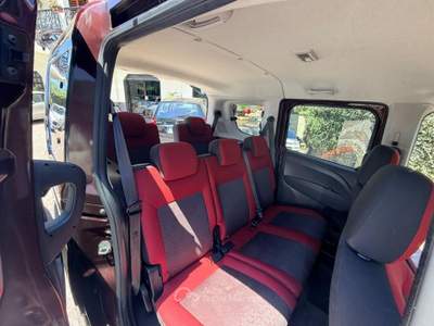 Fiat Doblò Dobl&ograve; 1.4 T-Jet Natural Power Emotion Lilla usata ANGRI