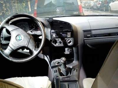 BMW Serie 3 318i 318i 4 porte Europa Oro usata Roma