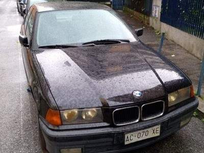 BMW Serie 3 318i 318i 4 porte Europa Oro usata Roma