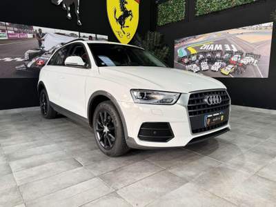 Audi Q3 2.0 tdi Business 120cv s-tronic Bianco usata Lesmo