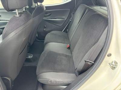 Lancia Ypsilon 1.3 MJT 16V 95 CV 5 porte S&S Gold Bianco usata Roma