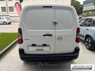 Opel Combo Cargo 1.5 D Passo Corto essential Bianco usata Città Sant'Angelo
