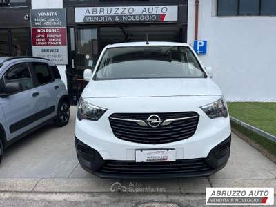 Opel Combo Cargo 1.5 D Passo Corto essential Bianco usata Città Sant'Angelo