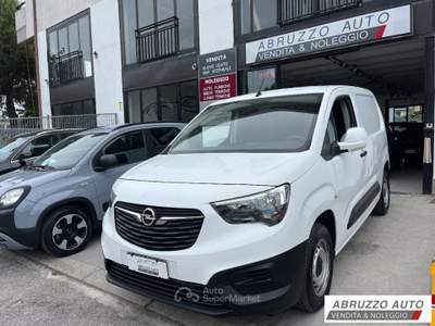 Opel Combo Cargo 1.5 D Passo Corto essential Bianco usata Città Sant'Angelo