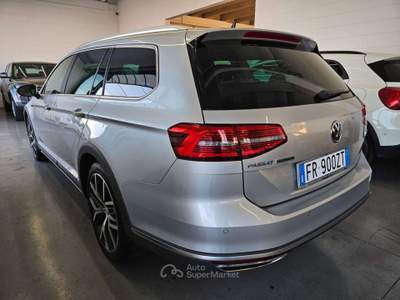 Volkswagen Passat 2.0 bitdi 4motion 240cv dsg AUTOMATICO /TAGLIANDI CASA MADRE Argento usata Martinengo
