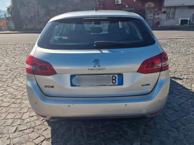 Peugeot 308 S&S SW Business usata Torre Annunziata