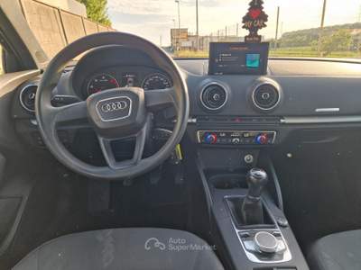 Audi A3 Sedan 1.6 TDI Admired usata Torre Annunziata