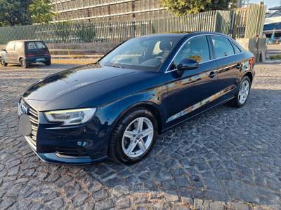 Audi A3 Sedan 1.6 TDI Admired usata Torre Annunziata