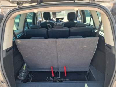 Renault Scénic Scenic XMod 1.5 dCi 110 7 POSTI usata Torre Annunziata