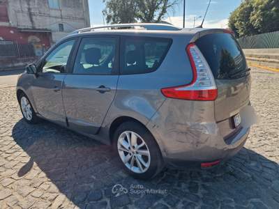 Renault Scénic Scenic XMod 1.5 dCi 110 7 POSTI usata Torre Annunziata