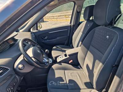 Renault Scénic Scenic XMod 1.5 dCi 110 7 POSTI usata Torre Annunziata