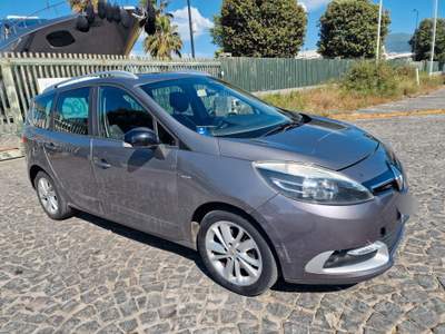 Renault Scénic Scenic XMod 1.5 dCi 110 7 POSTI usata Torre Annunziata