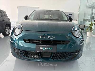 Fiat 600 Hybrid 145 CV DCT MHEV La Prima Verde usata Montesarchio