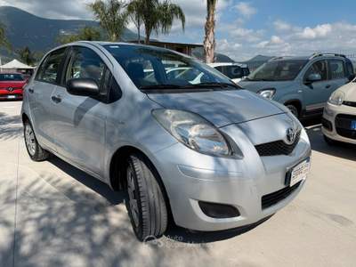 Toyota Yaris ANNO 2010 1.0 BENZINA 69 CV usata Striano
