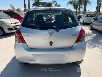 Toyota Yaris ANNO 2010 1.0 BENZINA 69 CV usata Striano