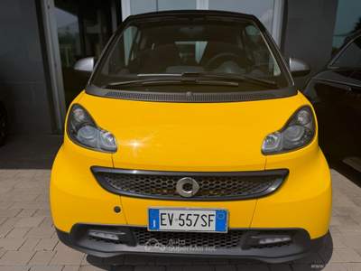 Smart ForTwo fortwo 1000 45 kW MHD coupé pure Giallo usata San Paolo d'Argon
