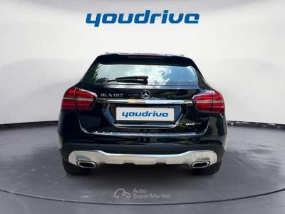 Mercedes-Benz GLA 180 Premium auto KM 30.300 Nero usata Nola