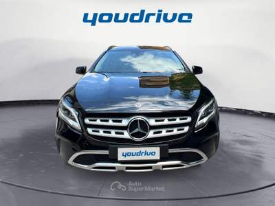 Mercedes-Benz GLA 180 Premium auto KM 30.300 Nero usata Nola