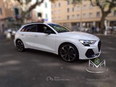 Audi A3 del 2024 con 27.000 KM Bianco usata Livorno