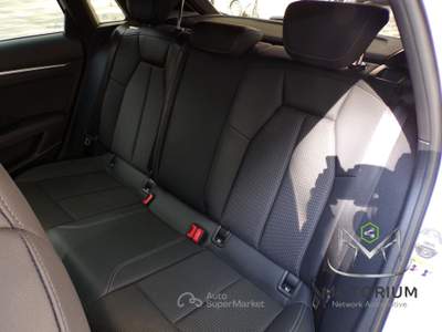 Audi A3 del 2024 con 27.000 KM Bianco usata Livorno
