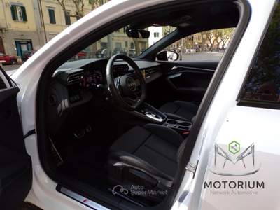 Audi A3 del 2024 con 27.000 KM Bianco usata Livorno