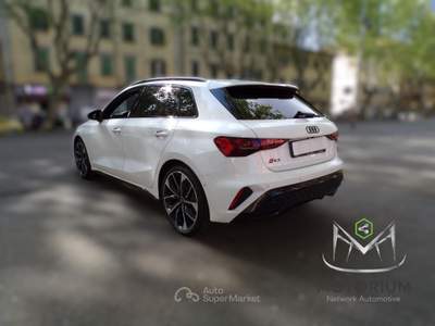 Audi A3 del 2024 con 27.000 KM Bianco usata Livorno