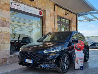 Ford Kuga EcoBlue 120 CV aut. 2WD ST-Line Nero usata Altamura
