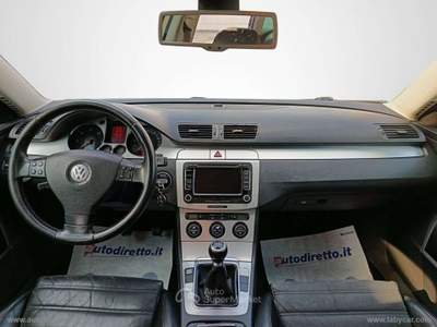 Volkswagen Passat 2.0 16V TDI Highline Grigio usata Bergamo