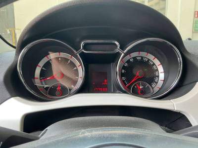 Opel Adam Adam 1.2 ROCKS 70cv E6 INTERNI PELLE TETTO PANORAM Bianco usata Sesto San Giovanni